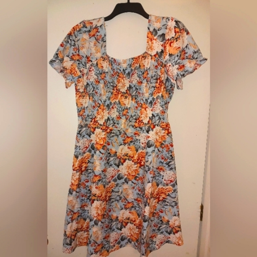 CUTE FLORAL DRESS XL UNWORN NEW